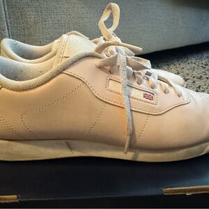 Reebok Cream Sneakers